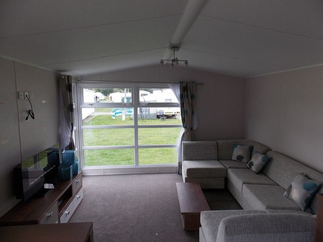  Image of 2 bedroom Detached house for sale in London Road Little Clacton Clacton-on-Sea CO16 at London Road  Clacton-On-Sea, CO16 9QY