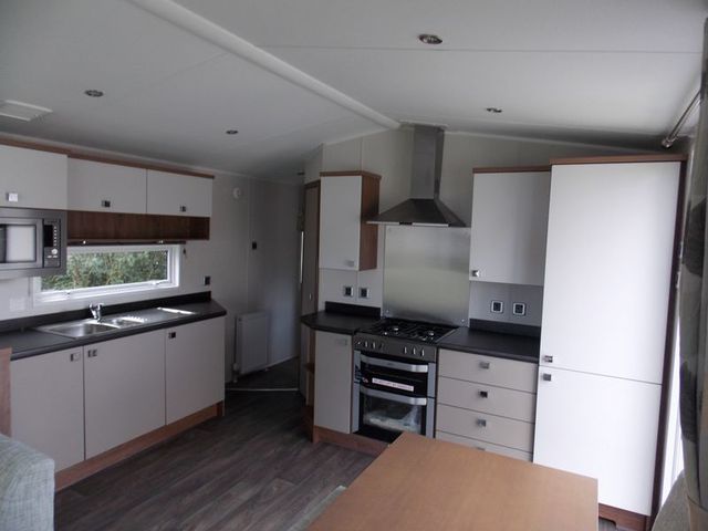  Image of 2 bedroom Detached house for sale in London Road Little Clacton Clacton-on-Sea CO16 at London Road  Clacton-On-Sea, CO16 9QY