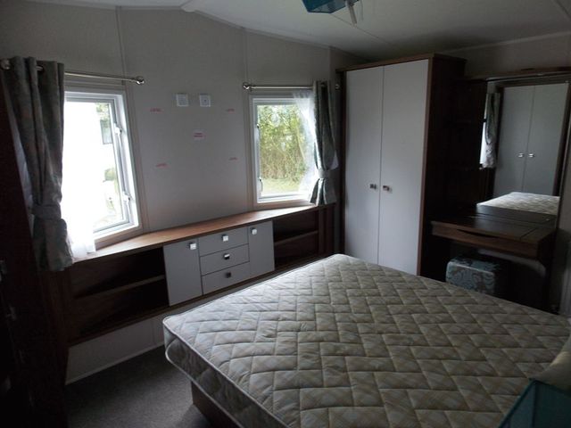  Image of 2 bedroom Detached house for sale in London Road Little Clacton Clacton-on-Sea CO16 at London Road  Clacton-On-Sea, CO16 9QY