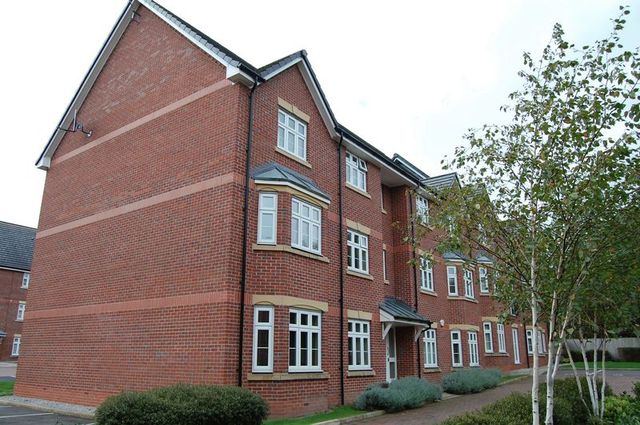  Image of 2 bedroom Flat to rent in Brattice Drive Pendlebury Swinton Manchester M27 at Brattice Drive Swinton Manchester, M27 8WE