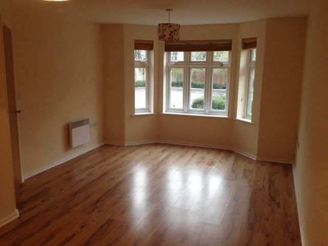  Image of 2 bedroom Flat to rent in Brattice Drive Pendlebury Swinton Manchester M27 at Brattice Drive Swinton Manchester, M27 8WE