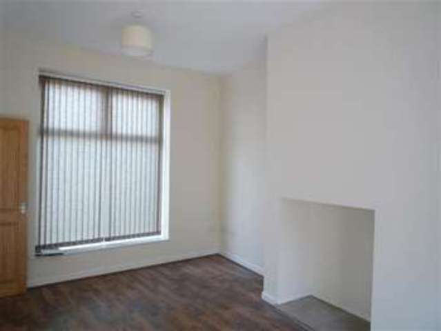  Image of 2 bedroom Terraced house to rent in Bridge Street Slaithwaite Huddersfield HD7 at Slaithwaite, HD7 5JN
