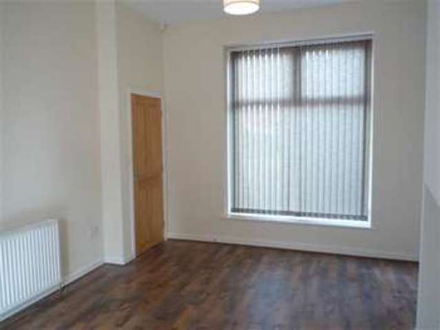  Image of 2 bedroom Terraced house to rent in Bridge Street Slaithwaite Huddersfield HD7 at Slaithwaite, HD7 5JN