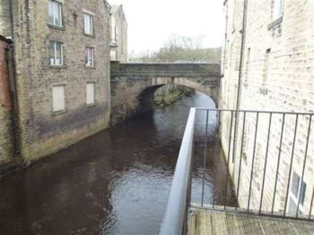  Image of 2 bedroom Terraced house to rent in Bridge Street Slaithwaite Huddersfield HD7 at Slaithwaite, HD7 5JN