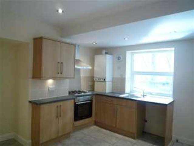  Image of 2 bedroom Terraced house to rent in Bridge Street Slaithwaite Huddersfield HD7 at Slaithwaite, HD7 5JN