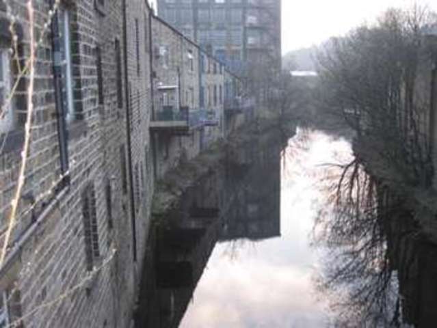  Image of 2 bedroom Terraced house to rent in Bridge Street Slaithwaite Huddersfield HD7 at Slaithwaite, HD7 5JN