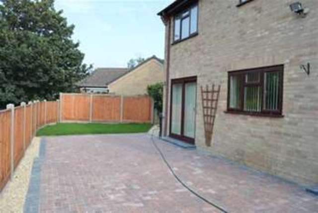  Image of 4 bedroom Detached house to rent in Willow Way Bridport DT6 at Bridport, DT6 4RU