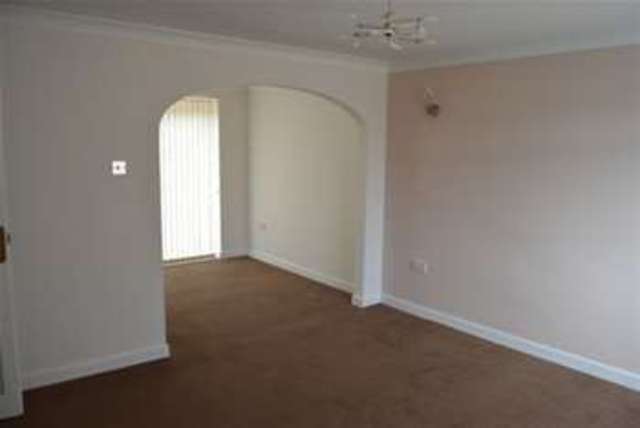  Image of 4 bedroom Detached house to rent in Willow Way Bridport DT6 at Bridport, DT6 4RU