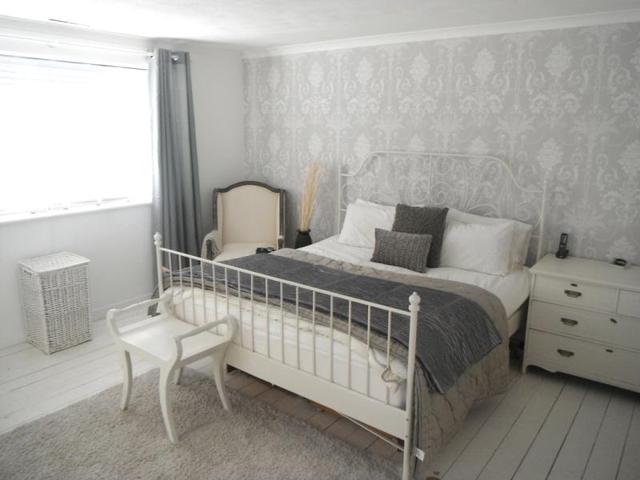  Image of 5 bedroom Detached house for sale in Brighton Road Lower Kingswood Tadworth KT20 at Lower Kingswood Tadworth Kingswood, KT20 6XL