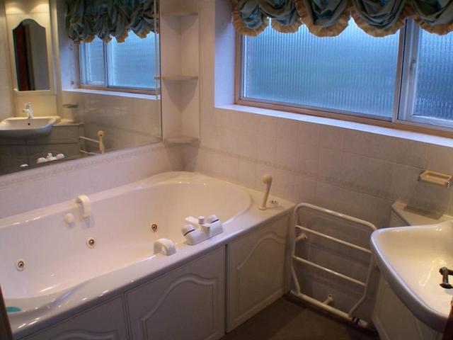  Image of 5 bedroom Detached house for sale in Brighton Road Lower Kingswood Tadworth KT20 at Lower Kingswood Tadworth Kingswood, KT20 6XL