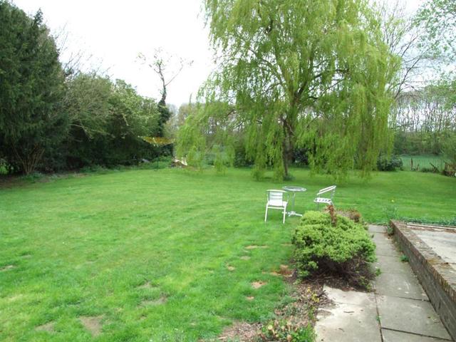  Image of 5 bedroom Detached house for sale in Brighton Road Lower Kingswood Tadworth KT20 at Lower Kingswood Tadworth Kingswood, KT20 6XL
