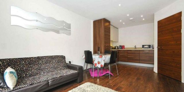 Image of 1 bedroom Flat for sale in Bromyard Avenue London W3 at Bromyard Avenue Array East Acton, W3 7FL