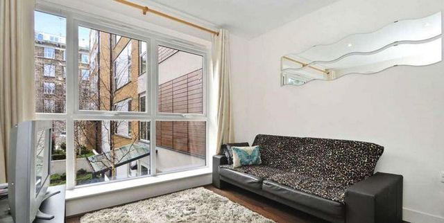  Image of 1 bedroom Flat for sale in Bromyard Avenue London W3 at Bromyard Avenue Array East Acton, W3 7FL