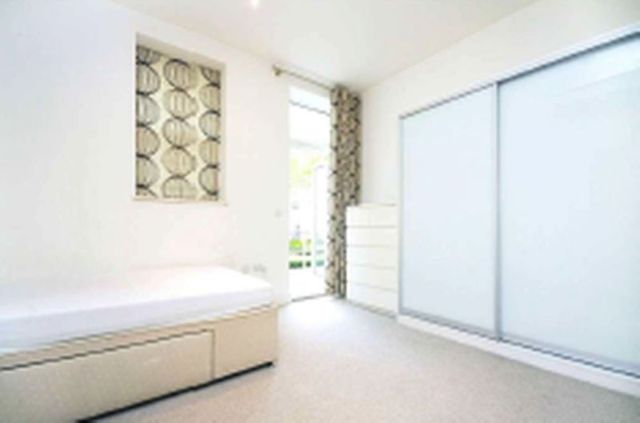  Image of 2 bedroom Flat for sale in Bromyard Avenue London W3 at Bromyard Avenue Array East Acton, W3 7BS