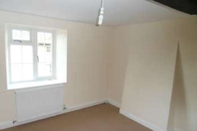  Image of 2 bedroom Cottage to rent in Brook End Chadlington Chipping Norton OX7 at Brook End  Chadlington, OX7 3NF