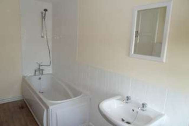  Image of 2 bedroom Cottage to rent in Brook End Chadlington Chipping Norton OX7 at Brook End  Chadlington, OX7 3NF