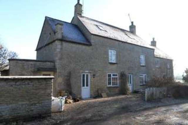  Image of 2 bedroom Cottage to rent in Brook End Chadlington Chipping Norton OX7 at Brook End  Chadlington, OX7 3NF
