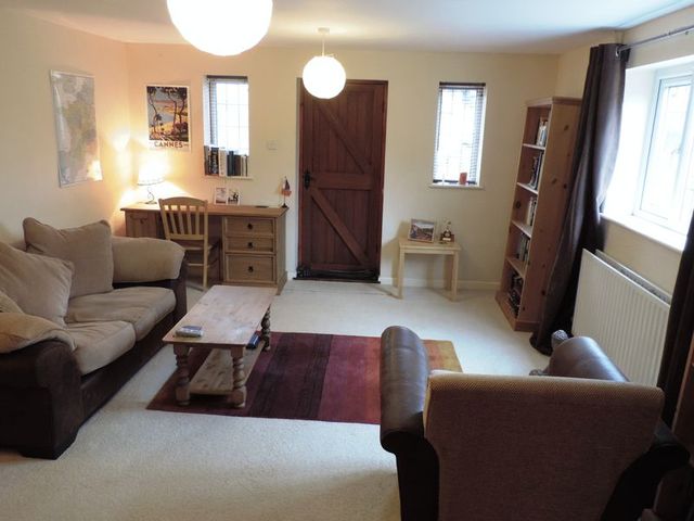  Image of 3 bedroom Detached house for sale in Brook Lane Harrold Bedford MK43 at Brook Lane Harrold Bedford, MK43 7BW