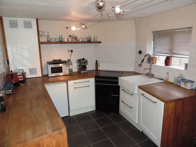 Image of 3 bedroom Detached house for sale in Brook Lane Harrold Bedford MK43 at Brook Lane Harrold Bedford, MK43 7BW
