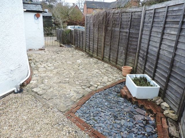  Image of 3 bedroom Detached house for sale in Brook Lane Harrold Bedford MK43 at Brook Lane Harrold Bedford, MK43 7BW