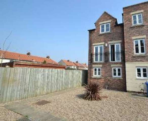  Image of 3 bedroom End of Terrace for sale in Bursar Way Long Eaton Nottingham NG10 at Bursar Way  Long Eaton, NG10 4AT