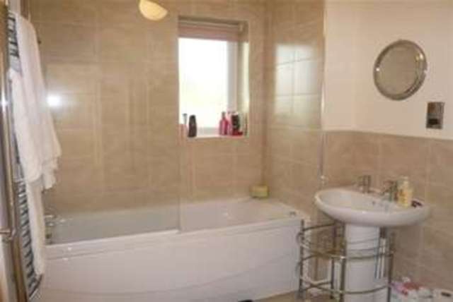  Image of 2 bedroom Flat to rent in Candleby Lane Cotgrave Nottingham NG12 at Nottingham, NG12 3FY