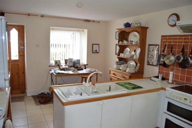  Image of 4 bedroom Detached house to rent in Nantgaredig Carmarthen SA32 at Nantgaredig  Carmarthen, SA32 7PG