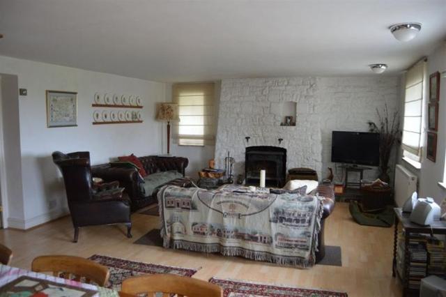  Image of 4 bedroom Detached house to rent in Nantgaredig Carmarthen SA32 at Nantgaredig  Carmarthen, SA32 7PG