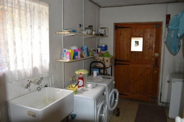  Image of 4 bedroom Detached house to rent in Nantgaredig Carmarthen SA32 at Nantgaredig  Carmarthen, SA32 7PG