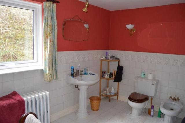  Image of 4 bedroom Detached house to rent in Nantgaredig Carmarthen SA32 at Nantgaredig  Carmarthen, SA32 7PG