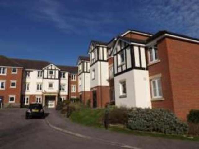  Image of 1 bedroom Flat for sale in Hadlow Road Tonbridge TN9 at Hadlow Road Tonbridge Tonbridge, TN9 1QU