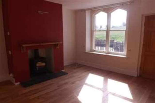  Image of 3 bedroom Terraced house to rent in Castle Hill Denbigh LL16 at Denbigh, LL16 3NB
