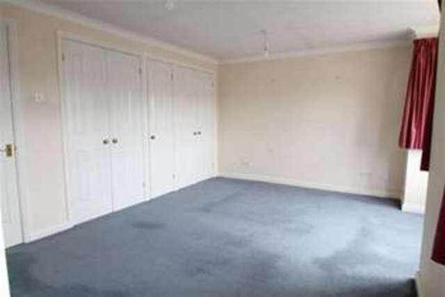  Image of 4 bedroom Detached house to rent in Ashwick Close Caterham CR3 at Caterham, CR3 6BY