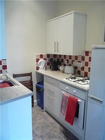  Image of 1 bedroom Flat to rent in Cathcart Place Edinburgh EH11 at Dalry Edinburgh Edinburgh, EH11 2HE