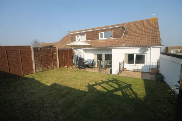  Image of 4 bedroom Semi-Detached house for sale in Cedarhurst Road Portishead Bristol BS20 at Cedarhurst Road Portishead Redcliff Bay, BS20 8HG