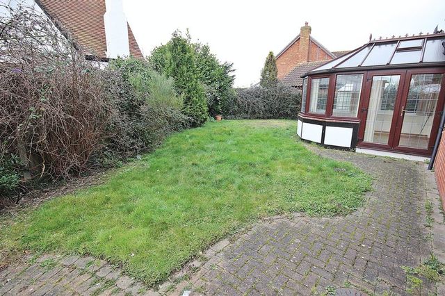 Image of 5 bedroom Detached house for sale in Chequers Close Marston Moretaine Bedford MK43 at Chequers Close  Marston Moretaine, MK43 0RF