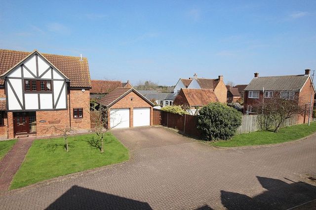  Image of 5 bedroom Detached house for sale in Chequers Close Marston Moretaine Bedford MK43 at Chequers Close  Marston Moretaine, MK43 0RF