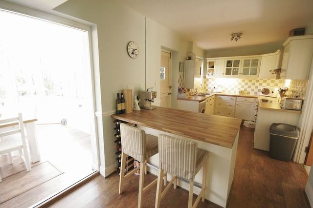  Image of 3 bedroom Detached house for sale in Tilford Road Churt Farnham GU10 at Tilford Road Churt Farnham, GU10 2LN