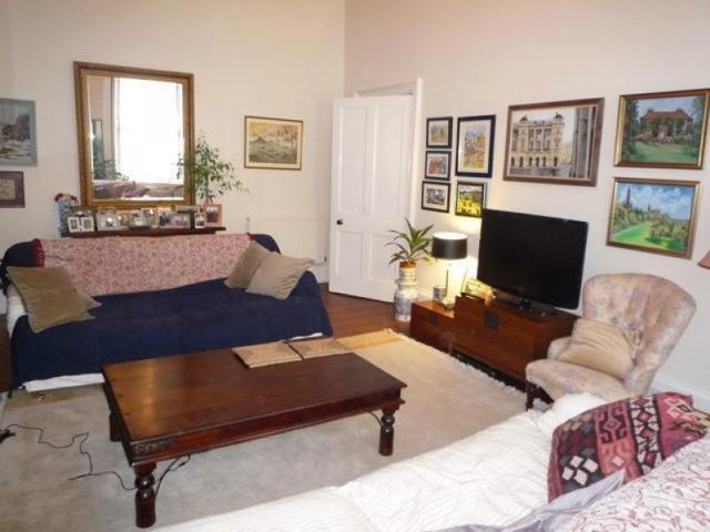  Image of 2 bedroom Flat to rent in Clarence Street Edinburgh EH3 at Stockbridge Edinburgh Edinburgh, EH3 5AF