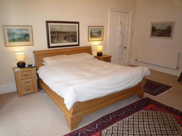  Image of 2 bedroom Flat to rent in Clarence Street Edinburgh EH3 at Stockbridge Edinburgh Edinburgh, EH3 5AF