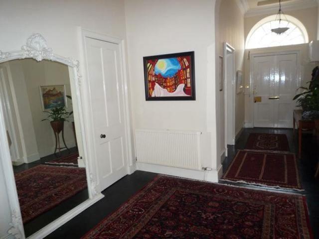  Image of 2 bedroom Flat to rent in Clarence Street Edinburgh EH3 at Stockbridge Edinburgh Edinburgh, EH3 5AF