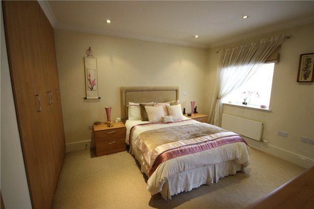  Image of 5 bedroom Detached house for sale in Claudius Close Stanmore HA7 at Stanmore Middx Stanmore, HA7 4PS