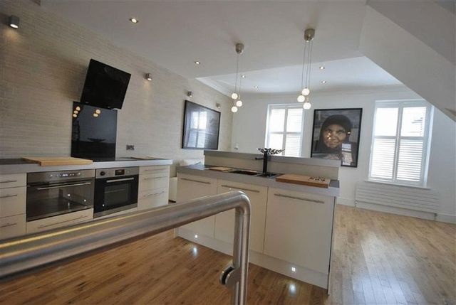  Image of 1 bedroom Flat to rent in Clayton Park Square Jesmond Newcastle upon Tyne NE2 at Clayton Park Square Array Jesmond, NE2 4DP