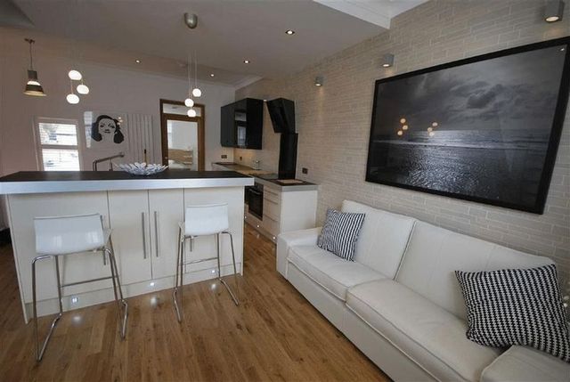  Image of 1 bedroom Flat to rent in Clayton Park Square Jesmond Newcastle upon Tyne NE2 at Clayton Park Square Array Jesmond, NE2 4DP