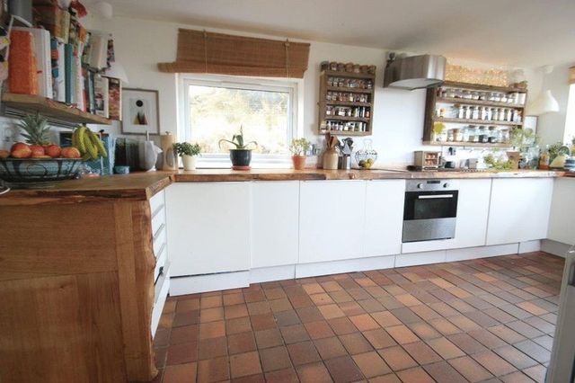  Image of 4 bedroom Detached house for sale in Clwt-Y-Bont Caernarfon LL55 at Clwt-Y-Bont Caernarfon, LL55 3DU