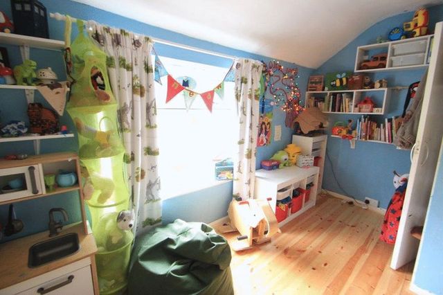  Image of 4 bedroom Detached house for sale in Clwt-Y-Bont Caernarfon LL55 at Clwt-Y-Bont Caernarfon, LL55 3DU