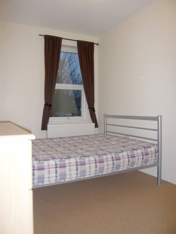  Image of 1 bedroom Flat to rent in Coldharbour Lane London SE5 at Coldharbour Lane  London, SE5 9NS