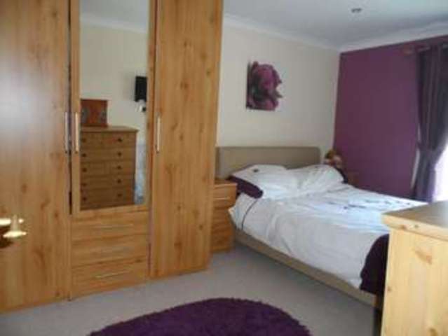  Image of 3 bedroom Property for sale in Commercial Street Ystalyfera Swansea SA9 at Commercial Street Ystalyfera Swansea, SA9 2HR