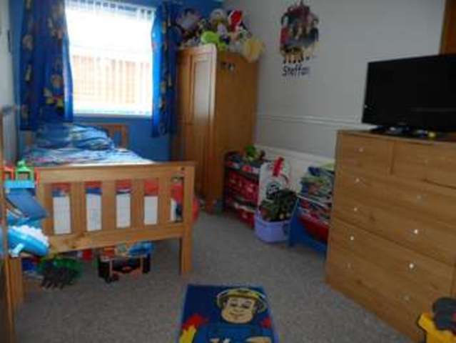  Image of 3 bedroom Property for sale in Commercial Street Ystalyfera Swansea SA9 at Commercial Street Ystalyfera Swansea, SA9 2HR