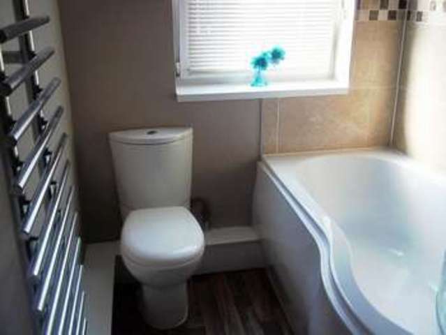  Image of 3 bedroom Property for sale in Commercial Street Ystalyfera Swansea SA9 at Commercial Street Ystalyfera Swansea, SA9 2HR